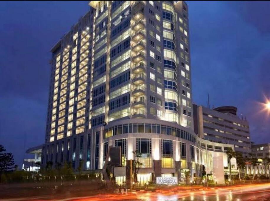 Two Bedroom Apartment At El Royale Hotel Bandung Exteriör bild